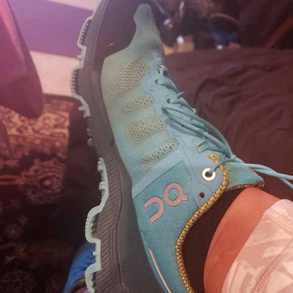 ON womans trail running shoes 7 - Picture 6 of 16